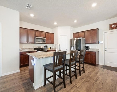 2769 Franklin Road - Photo Thumbnail 5
