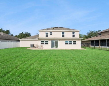 2907 Holly Berry Court - Photo Thumbnail 16
