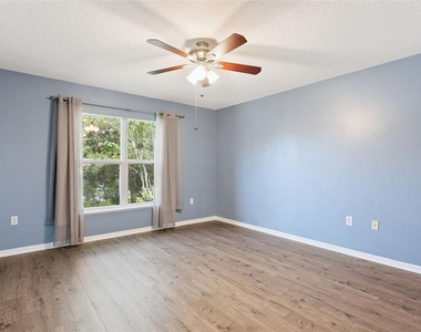 2907 Holly Berry Court - Photo Thumbnail 8