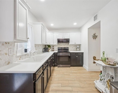 2218 Elizabeth Avenue - Photo Thumbnail 10