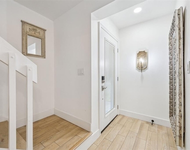 2218 Elizabeth Avenue - Photo Thumbnail 4