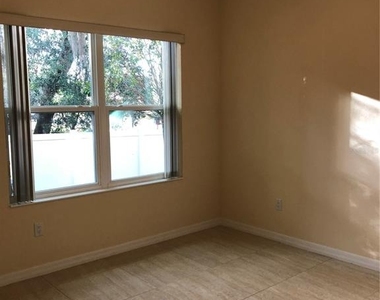 2055 Royal Vista Court - Photo Thumbnail 5