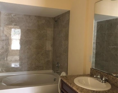 2055 Royal Vista Court - Photo Thumbnail 7