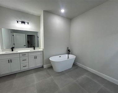 14953 Sw 38th Circle - Photo Thumbnail 18