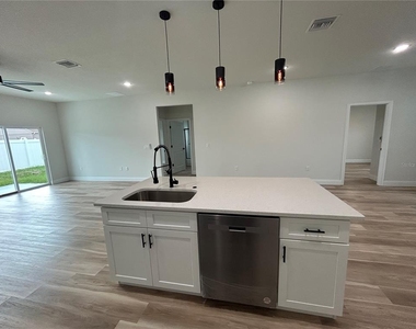 14953 Sw 38th Circle - Photo Thumbnail 10