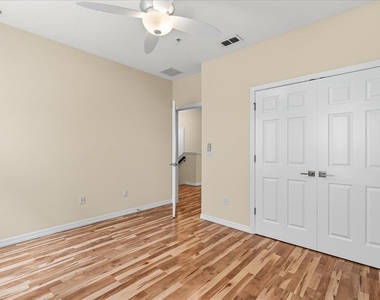 2036 Royal Vista Court - Photo Thumbnail 9