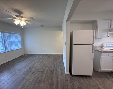 807 Vassar Street - Photo Thumbnail 8