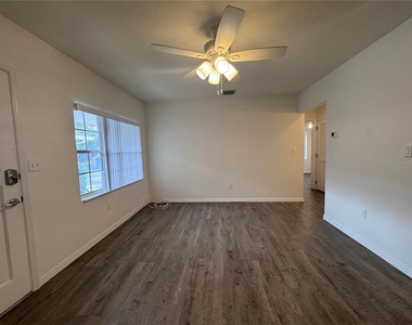 807 Vassar Street - Photo Thumbnail 10