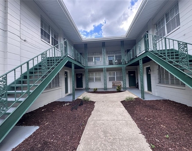 807 Vassar Street - Photo Thumbnail 27