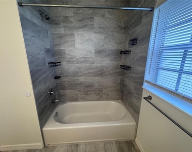 807 Vassar Street - Photo Thumbnail 15