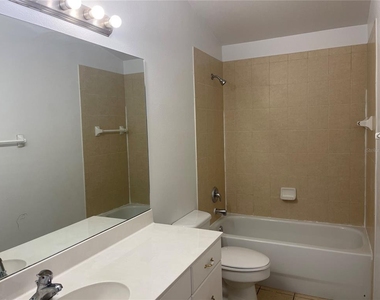 3166 Sun Lake Court - Photo Thumbnail 7