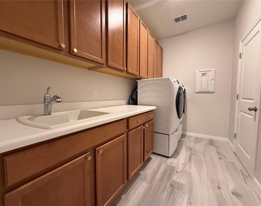 4753 Terrace Bluff Street - Photo Thumbnail 34