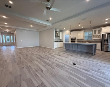 4753 Terrace Bluff Street - Photo Thumbnail 13