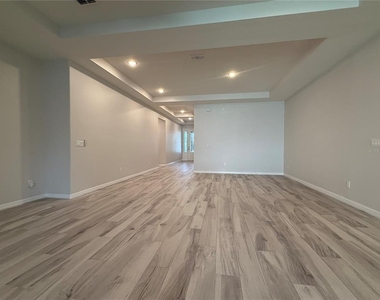 4753 Terrace Bluff Street - Photo Thumbnail 3