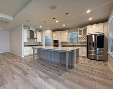 4753 Terrace Bluff Street - Photo Thumbnail 11