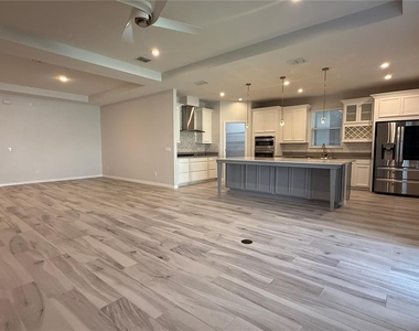 4753 Terrace Bluff Street - Photo Thumbnail 19