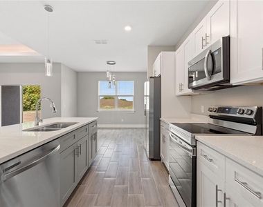 149 Golf Aire Boulevard - Photo Thumbnail 9