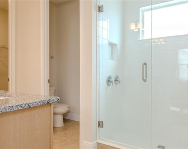 16705 Victoria Grove Alley - Photo Thumbnail 26