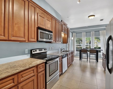 1741 Mizell Avenue - Photo Thumbnail 11
