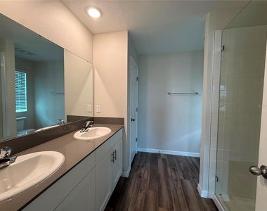 7909 Peacelily Avenue - Photo Thumbnail 20