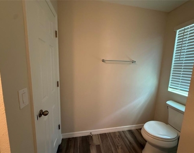 7909 Peacelily Avenue - Photo Thumbnail 22