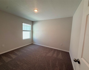 7909 Peacelily Avenue - Photo Thumbnail 14