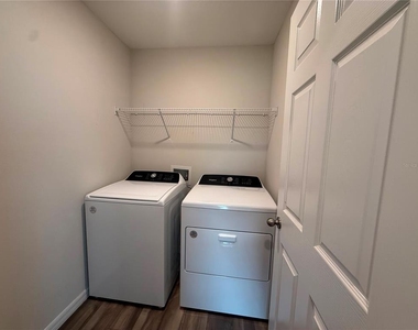 7909 Peacelily Avenue - Photo Thumbnail 13