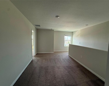 7909 Peacelily Avenue - Photo Thumbnail 15