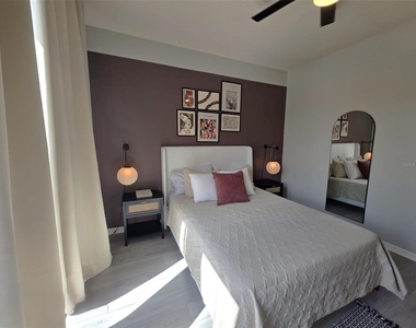 734 Monroe Circle - Photo Thumbnail 11
