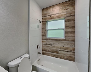 3212 W Marie Drive - Photo Thumbnail 13