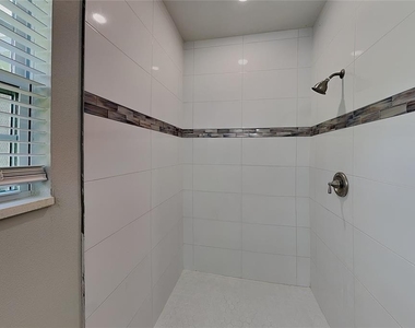 3212 W Marie Drive - Photo Thumbnail 8