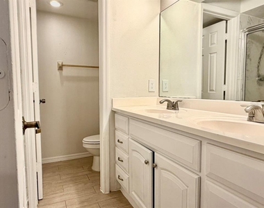4607 Gate Place - Photo Thumbnail 24