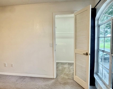 4607 Gate Place - Photo Thumbnail 23