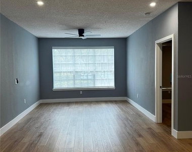 13001 Mulberry Park Drive - Photo Thumbnail 4