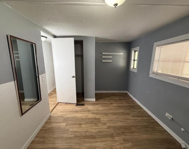 6954 Pompeii Road - Photo Thumbnail 15