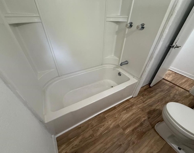 6954 Pompeii Road - Photo Thumbnail 19