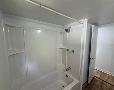 6954 Pompeii Road - Photo Thumbnail 20