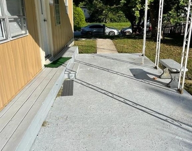6954 Pompeii Road - Photo Thumbnail 25