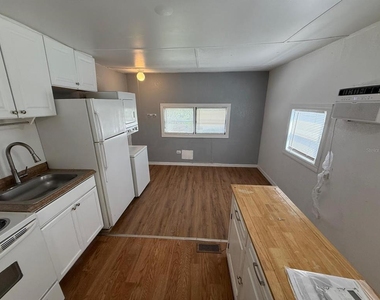 6954 Pompeii Road - Photo Thumbnail 8