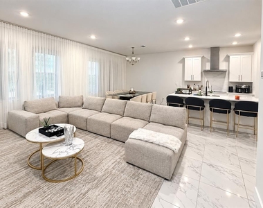 2252 Gold Summit Street - Photo Thumbnail 1