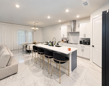 2252 Gold Summit Street - Photo Thumbnail 2