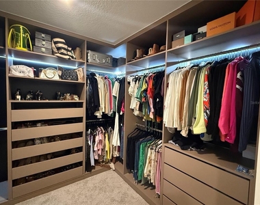 2252 Gold Summit Street - Photo Thumbnail 8