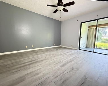 1026 Medinah Drive - Photo Thumbnail 12
