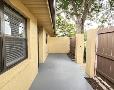 1026 Medinah Drive - Photo Thumbnail 21