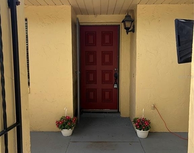 1026 Medinah Drive - Photo Thumbnail 2