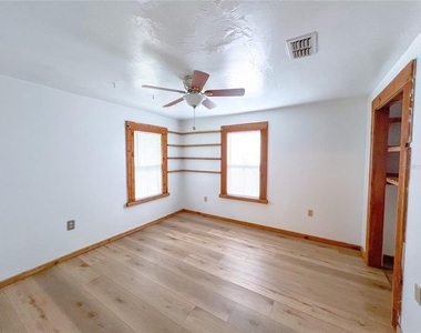 25825 W Newberry Road - Photo Thumbnail 10