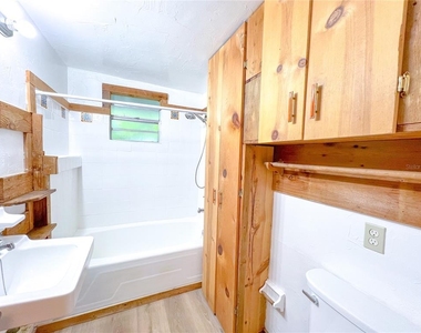 25825 W Newberry Road - Photo Thumbnail 9