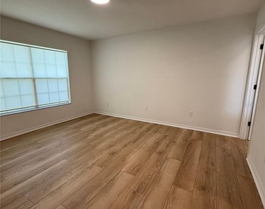 11348 Nw 31st Lane - Photo Thumbnail 13