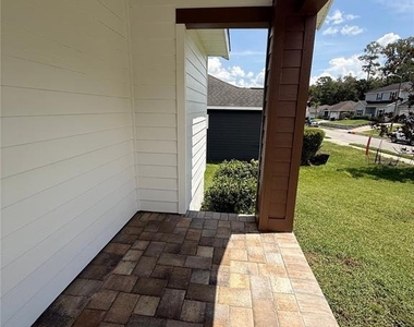 11348 Nw 31st Lane - Photo Thumbnail 2