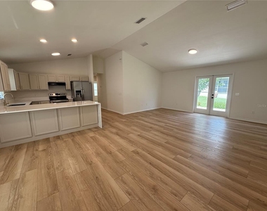 11348 Nw 31st Lane - Photo Thumbnail 3